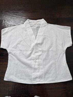 LUXMII White Linen V-Neck Boxy Top